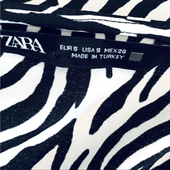 Zara Black & White Ruffled Zebra Print Blouse Size Small - Picture 13 of 13